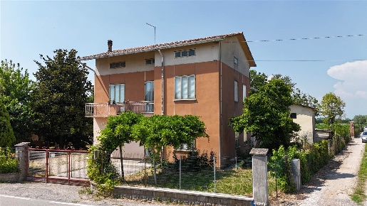 Foto Casa indipendente in via badia, Camisano Vicentino di 266 m²