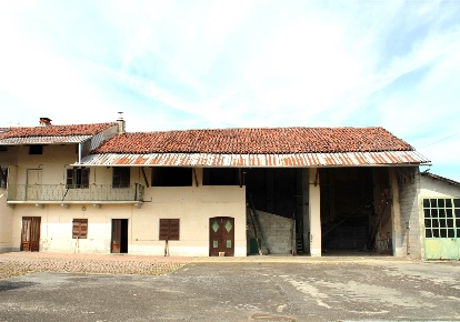 Foto Rustico a Bianzè di 140 m² con 6 locali in vendita