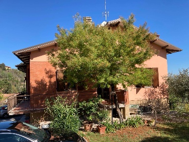 Foto Casa indipendente in via 4 novembre, Cartoceto Centro di 171 m²