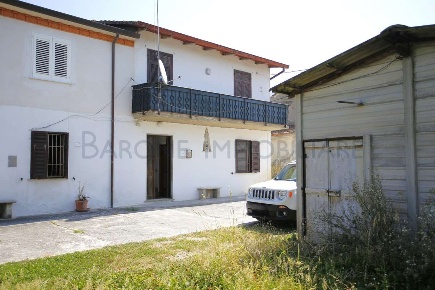 Foto Appartamento in via Due Madonne, Massa Cinque Vie di 80 m² in vendita