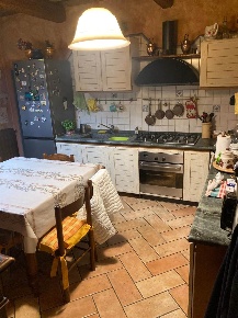 Foto Casa indipendente in Via Piccaratico sc, Vinci di 100 m² con 4 locali