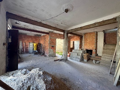 Foto Casa indipendente a Sinnai Centro di 80 m² con 5 locali in vendita