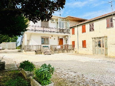 Foto Case semi ndipendenti a Sorgà in vendita