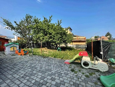 Foto Casa indipendente a Agliana Centro di 150 m² con 5 locali in vendita