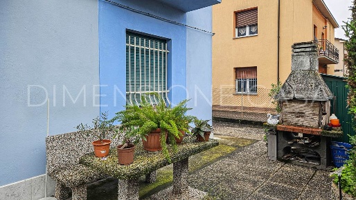 Foto Casa indipendente a Carpi Cibeno di 170 m² con 10 locali in vendita