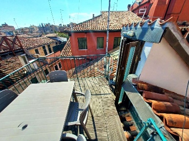 Foto Appartamento in Castello 5893, Venezia di 130 m² con 7 locali