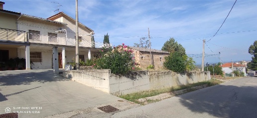 Foto Case semi ndipendenti in via san barbato, Pollutri Centro di 280 m²