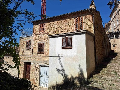 Foto Casa indipendente a Falerone in vendita