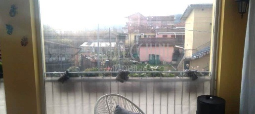 Foto Case semi ndipendenti a Arcola Centro di 110 m² con 4 locali