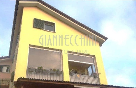 Foto Case semi ndipendenti a Arcola Centro di 110 m² con 4 locali