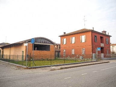 Foto Casa indipendente a Lugo di 500 m² con 13 locali in vendita