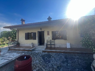 Foto Casa indipendente in Via Contrada Comune 145, Velletri di 117 m²