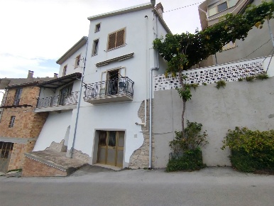 Foto Casa indipendente a Celenza sul Trigno Centro di 159 m² con 6 locali