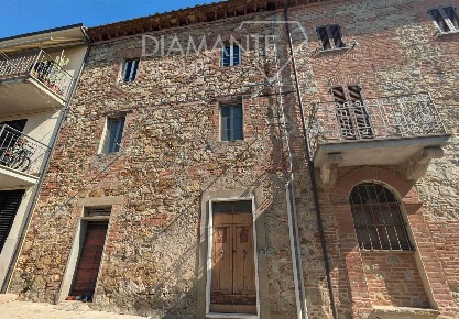 Foto Case semi ndipendenti a Castiglione del Lago Pucciarelli di 180 m²
