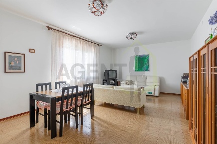 Foto Casa indipendente a Conselice di 188 m² con 12 locali in vendita