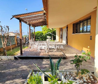 Foto Casa indipendente a Coriano Sant'andrea In Besanigo di 147 m²