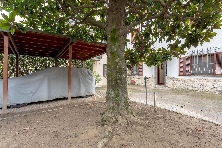 Foto Casa indipendente in via Trento, Campi Bisenzio San Donnino di 170 m²