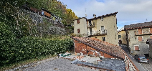 Foto Case semi ndipendenti in VIA LOMBRO 33, Corteno Golgi Lombro di 191 m²
