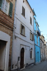 Foto Casa indipendente a Pollutri Centro di 90 m² con 4 locali in vendita