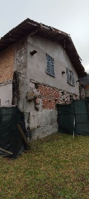 Foto Casa indipendente in via Fiume, Stresa Centro di 199 m² con 7 locali