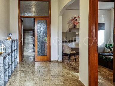 Foto Case semi ndipendenti a Carpi Cibeno di 140 m² con 5 locali in vendita