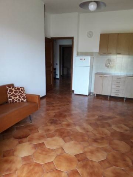 casa indipendente in vendita ad Alta Val Tidone in zona Caminata