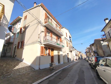 Foto Casa indipendente a Villalfonsina Centro di 110 m² con 5 locali
