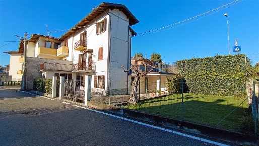 Foto Casa indipendente in VIA VITTORIO VENETO, Oleggio Castello di 64 m²