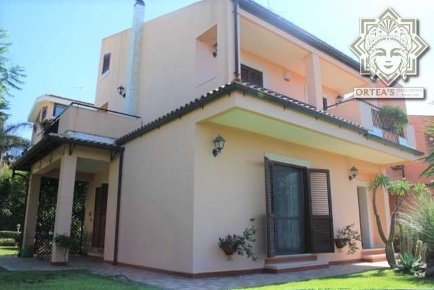 Foto Villa unifamiliare in Via Tremilia, Siracusa Belvedere - Tremmilia