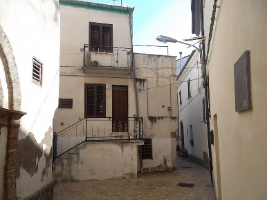 Foto Casa indipendente a Scerni Centro di 85 m² con 5 locali in vendita
