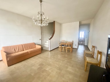 Foto Case semi ndipendenti a San Benedetto Po di 231 m² con 4 locali