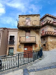 Foto Casa indipendente in piazza crispi, Naro di 50 m² con 2 locali