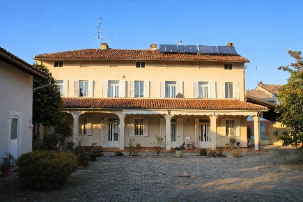 Foto Case semi ndipendenti in via Giuseppe Mazzini 21, Caresana di 140 m²