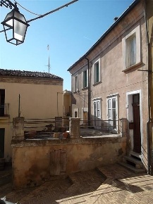 Foto Casa indipendente a Scerni Centro di 130 m² con 5 locali in vendita