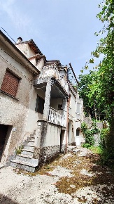 Foto Case semi ndipendenti in VIA SAN MAURO  38, Montella di 300 m²