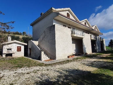 Foto Casa indipendente a Magliano di Tenna in vendita