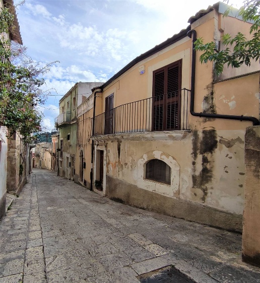 casa indipendente in vendita a Ragusa in zona San Giacomo / Bellocozzo