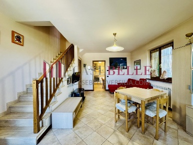 Foto Case semi ndipendenti a Camaiore Lido di Camaiore di 110 m² in vendita