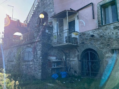 Foto Appartamento a Beverino Padivarma di 70 m² con 2 locali in vendita
