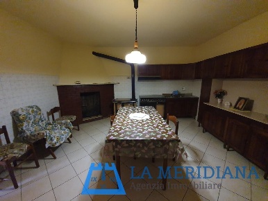 Foto Casa indipendente a Cerreto Guidi Centro di 243 m² con 10 locali