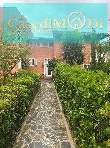 Foto Case semi ndipendenti a Collesalvetti in vendita
