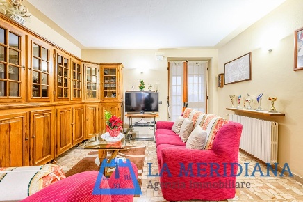 Foto Casa indipendente a Larciano San Rocco di 300 m² con 11 locali