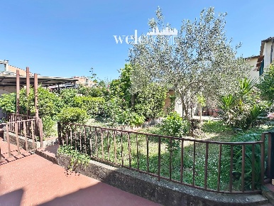 Foto Casa indipendente a Firenze Peretola di 105 m² con 4 locali in vendita