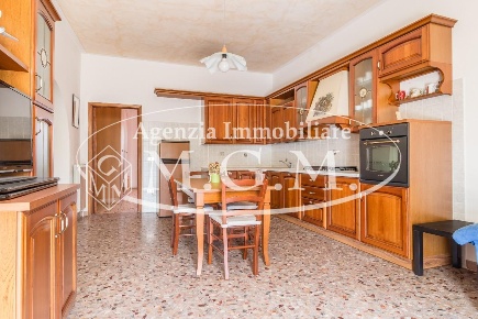 Foto Casa indipendente a Santa Maria a Monte Centro di 105 m² con 5 locali