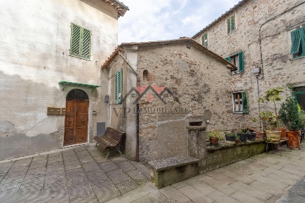 Foto Casa indipendente a Castelnuovo di Val di Cecina Centro di 95 m²