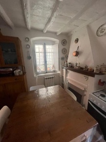 Foto Casa indipendente a Luni Ortonovo di 150 m² con 8 locali in vendita