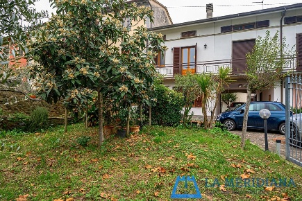 Foto Casa indipendente a Larciano San Rocco di 185 m² con 9 locali