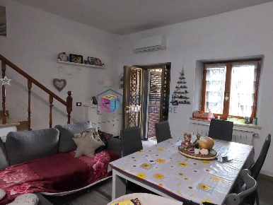 Foto Casa indipendente a Rosignano Marittimo in vendita