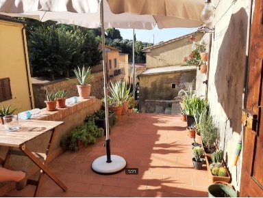 Foto Case semi ndipendenti a Bibbona Centro di 45 m² con 2 locali