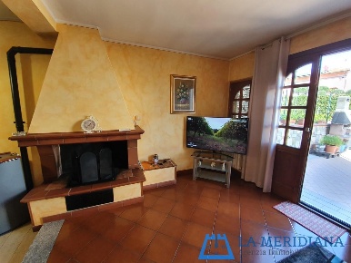 Foto Casa indipendente a Lamporecchio Centro di 119 m² con 6 locali